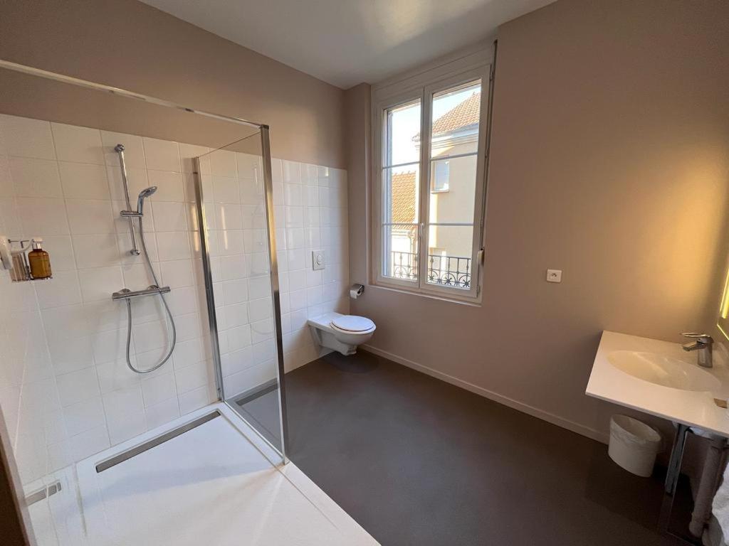 Hotel Du Pot D'Etain Chalons-en-Champagne Exterior photo